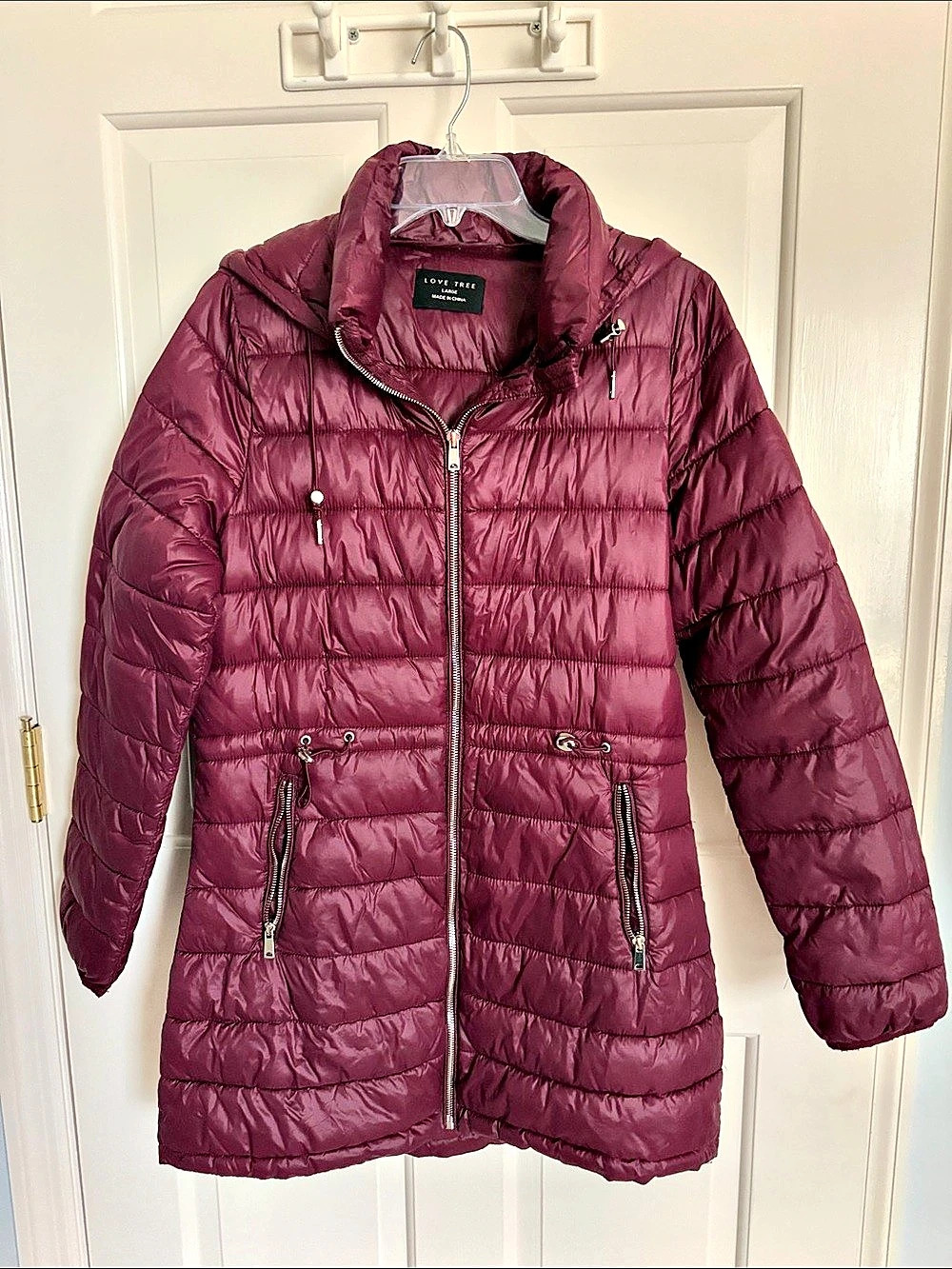 Love Tree Quilted Hooded Puffer Jacket in Burgundy M/L Like New Check measureme